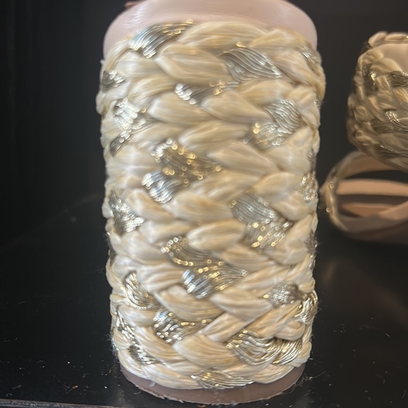 Super cute straw and gold chunky slides size 7 1/2 - Picture 4 of 4